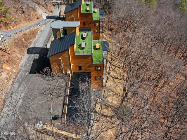 1257 Bavarian Way, Gatlinburg, TN 37738