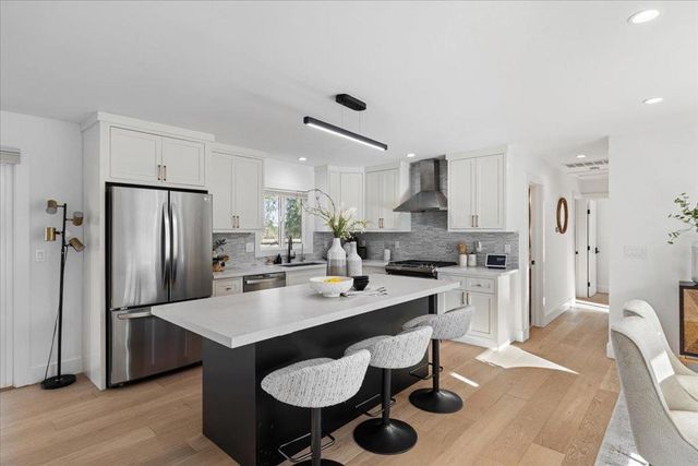 240 Garden Hill Drive, Los Gatos, CA 95032