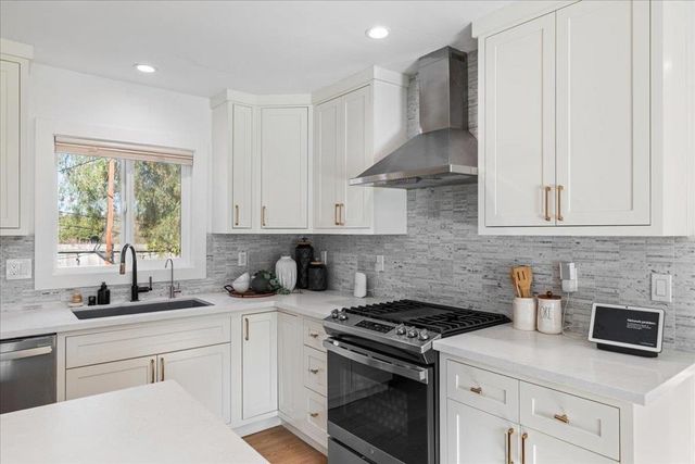 240 Garden Hill Drive, Los Gatos, CA 95032