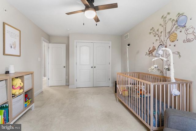 17 SKYLAR CIR, Media, PA 19063