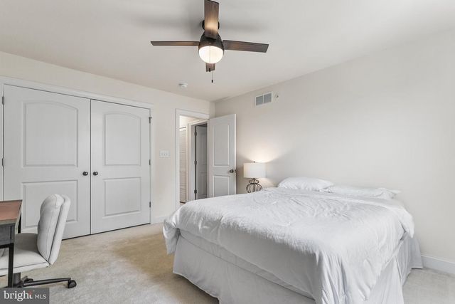 17 SKYLAR CIR, Media, PA 19063