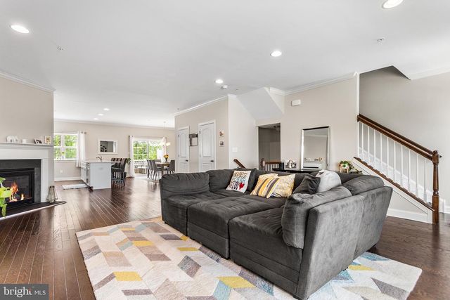 17 SKYLAR CIR, Media, PA 19063