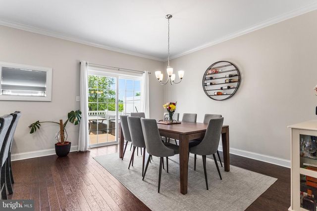 17 SKYLAR CIR, Media, PA 19063