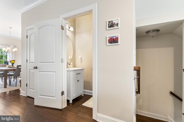 17 SKYLAR CIR, Media, PA 19063