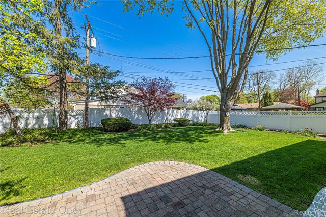 25574 Wilson Drive, Dearborn Heights, MI 48127