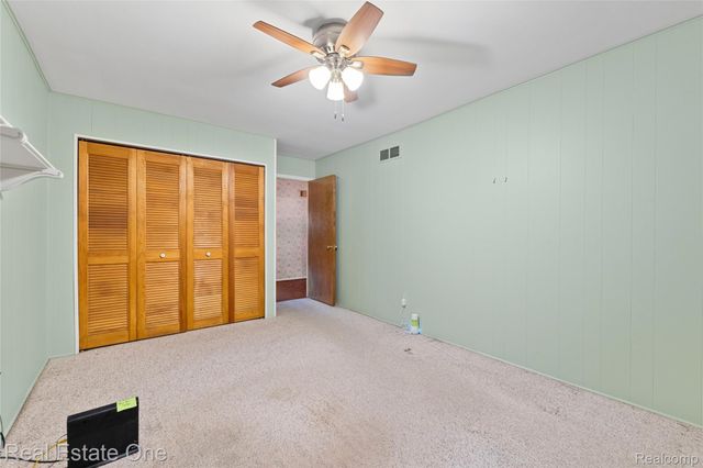 25574 Wilson Drive, Dearborn Heights, MI 48127