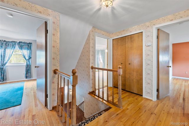 25574 Wilson Drive, Dearborn Heights, MI 48127