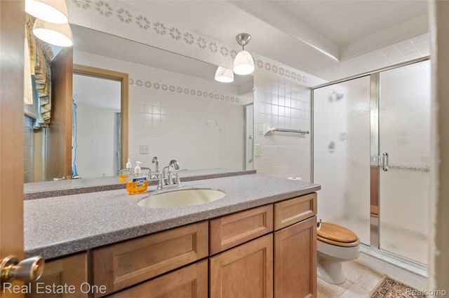 25574 Wilson Drive, Dearborn Heights, MI 48127
