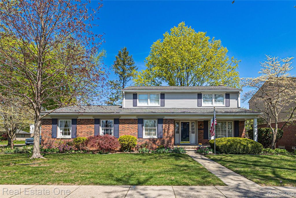 25574 Wilson Drive, Dearborn Heights, MI 48127