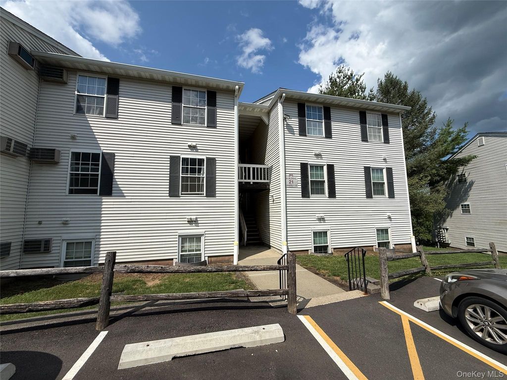 21 Lexington Hill 3, Harriman, NY 10926