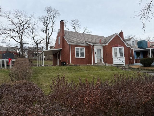 315 Caperton St, E Pittsburgh, PA 15210