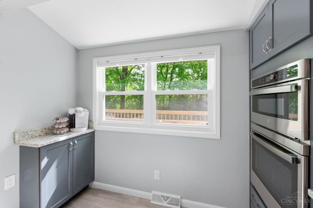 11662 Sharonwoods Court, Cincinnati, OH 45241
