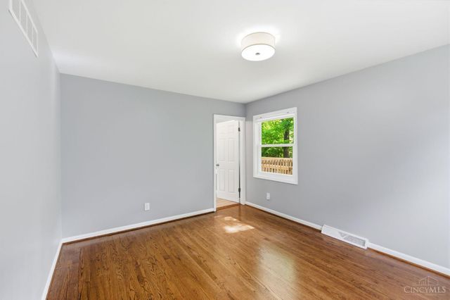 11662 Sharonwoods Court, Cincinnati, OH 45241