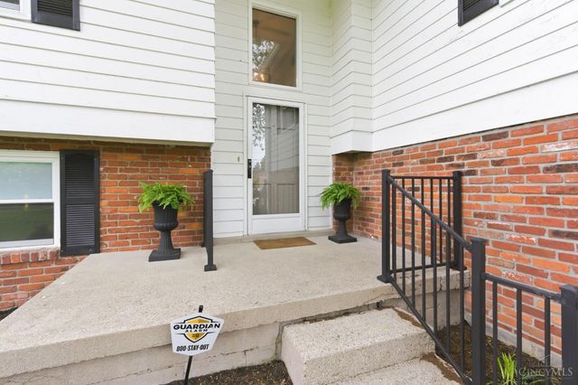 11662 Sharonwoods Court, Cincinnati, OH 45241