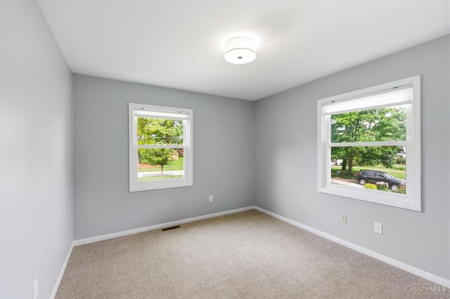 11662 Sharonwoods Court, Cincinnati, OH 45241