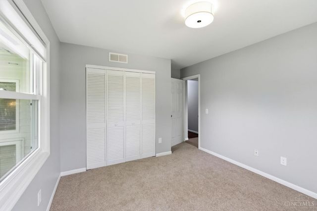 11662 Sharonwoods Court, Cincinnati, OH 45241