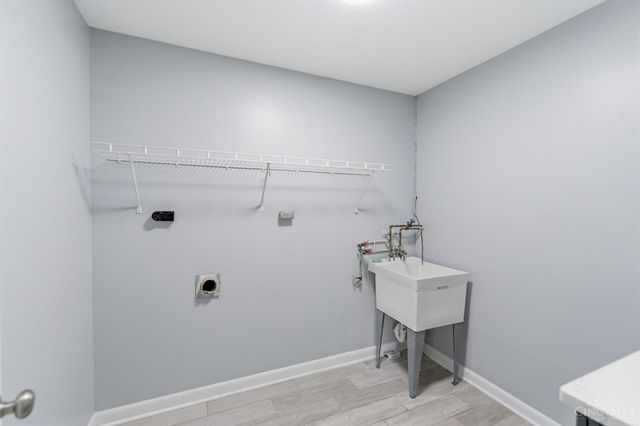 11662 Sharonwoods Court, Cincinnati, OH 45241