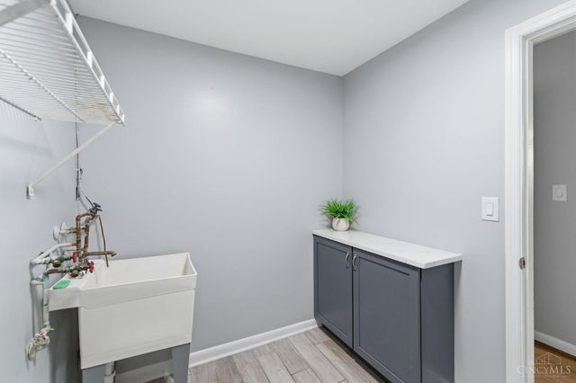 11662 Sharonwoods Court, Cincinnati, OH 45241