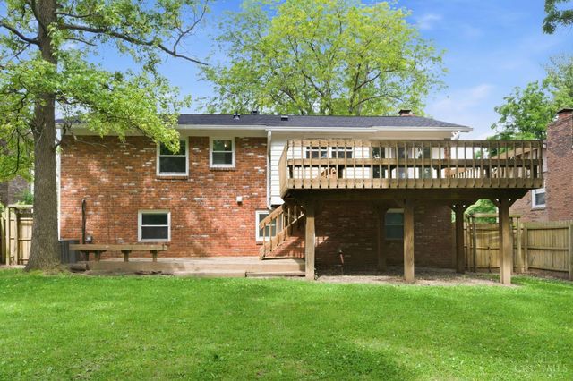 11662 Sharonwoods Court, Cincinnati, OH 45241