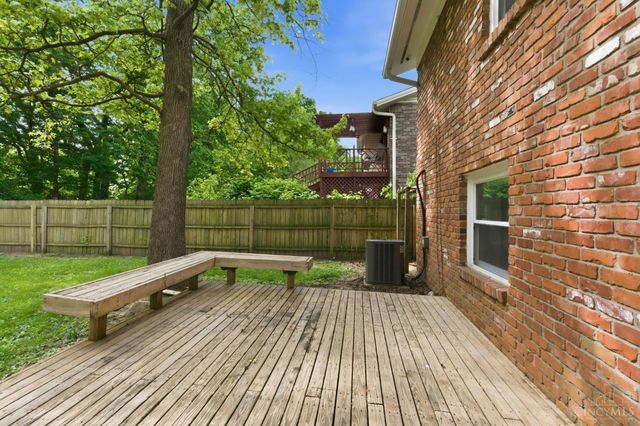 11662 Sharonwoods Court, Cincinnati, OH 45241