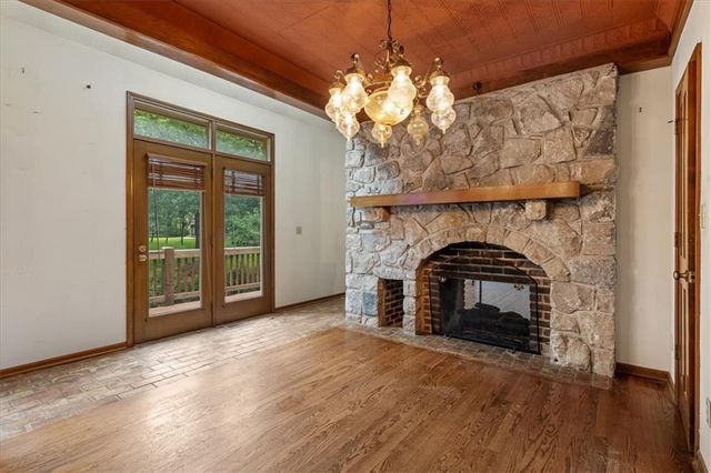 10263 Garnett Street, Overland Park, KS 66214
