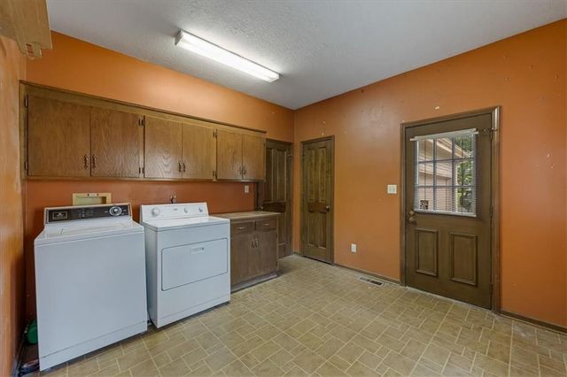 10263 Garnett Street, Overland Park, KS 66214