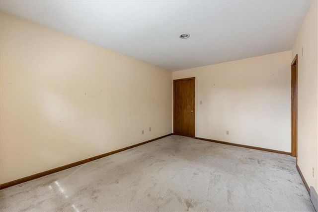 10263 Garnett Street, Overland Park, KS 66214