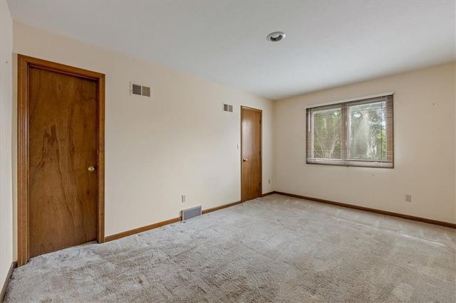 10263 Garnett Street, Overland Park, KS 66214
