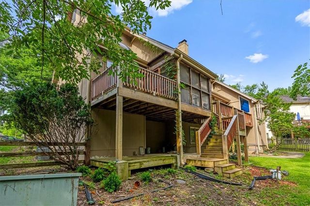 10263 Garnett Street, Overland Park, KS 66214