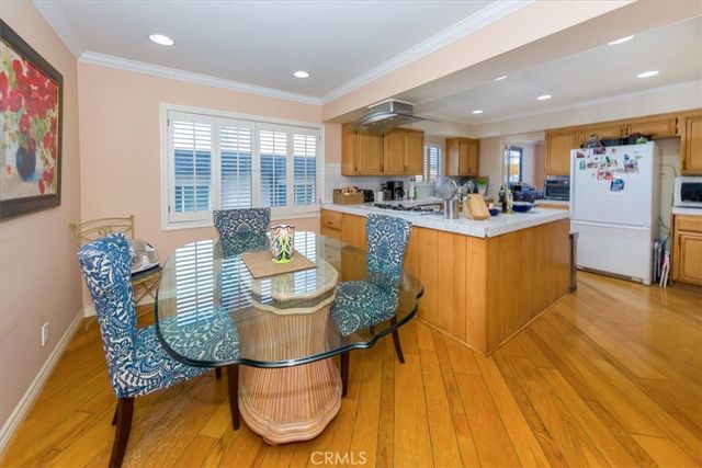 5339 Lindley Unit 207, Tarzana, CA 91356