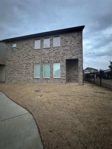 9805 Michael Irvin Street, Irving, TX 75063