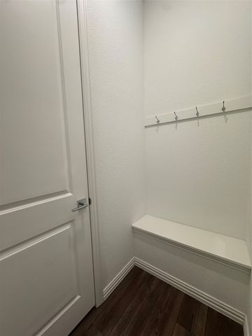 9805 Michael Irvin Street, Irving, TX 75063