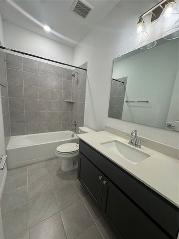 9805 Michael Irvin Street, Irving, TX 75063