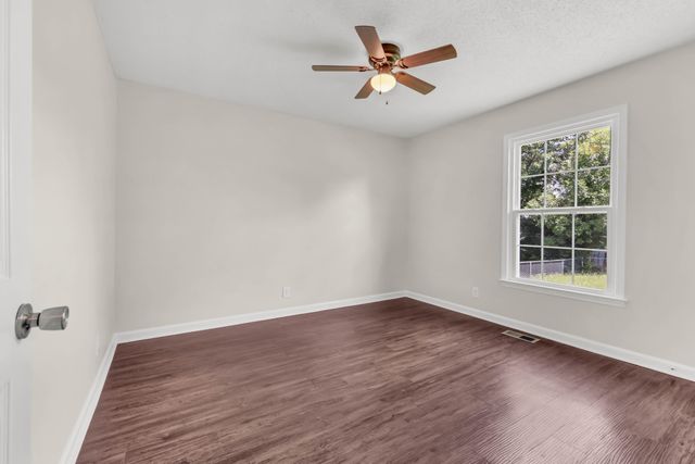 577 Kathryn Ct, Clarksville, TN 37042
