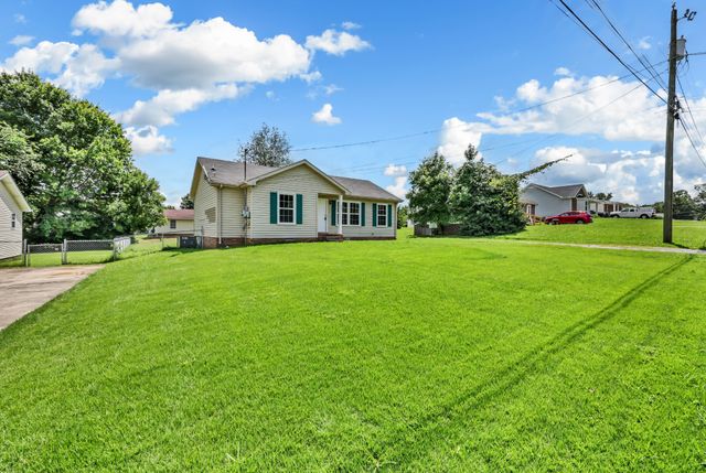 577 Kathryn Ct, Clarksville, TN 37042