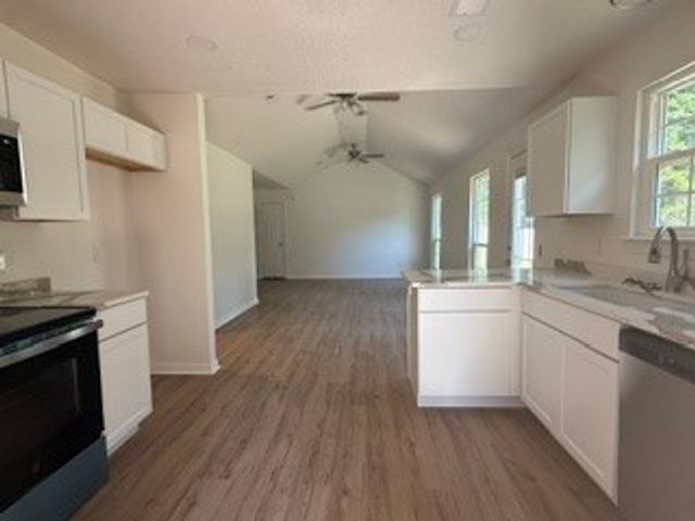 1404 Michael Lane, Siloam Springs, AR 72761