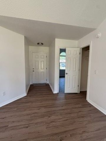 1404 Michael Lane, Siloam Springs, AR 72761