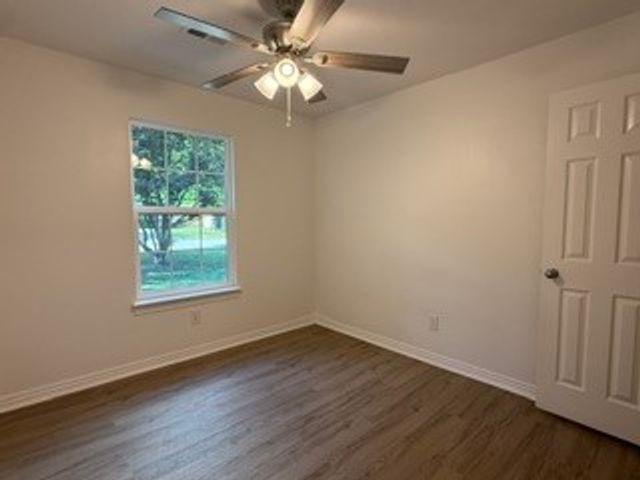 1404 Michael Lane, Siloam Springs, AR 72761