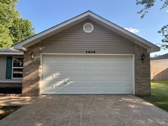 1404 Michael Lane, Siloam Springs, AR 72761