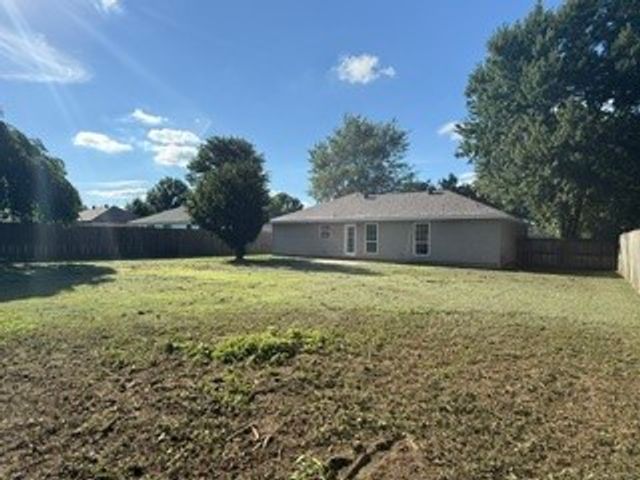 1404 Michael Lane, Siloam Springs, AR 72761