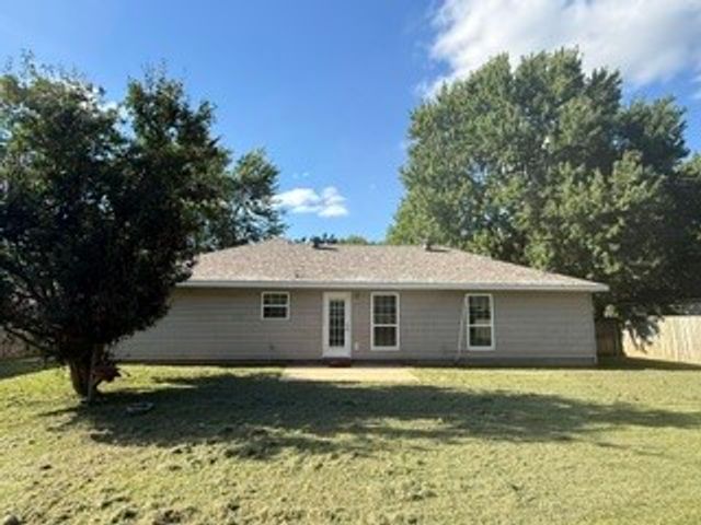 1404 Michael Lane, Siloam Springs, AR 72761