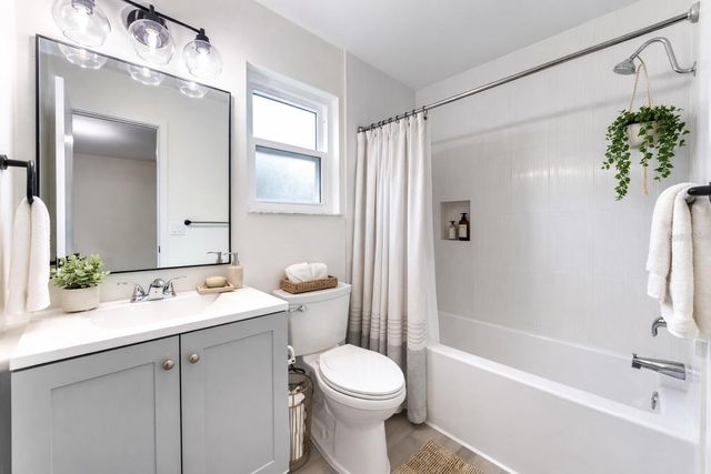 104 N GLENWOOD AVENUE, Orlando, FL 32803