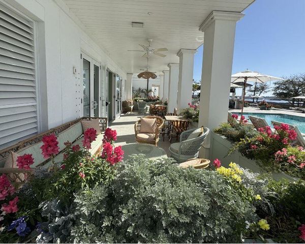 5738 Kiawah River Drive, Johns Island, SC 29455