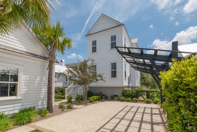 5738 Kiawah River Drive, Johns Island, SC 29455