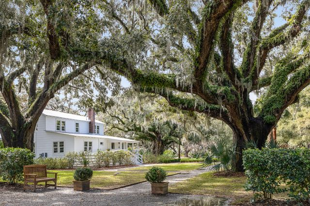 5738 Kiawah River Drive, Johns Island, SC 29455