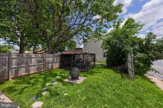 303 N MARKET ST, Elizabethtown, PA 17022