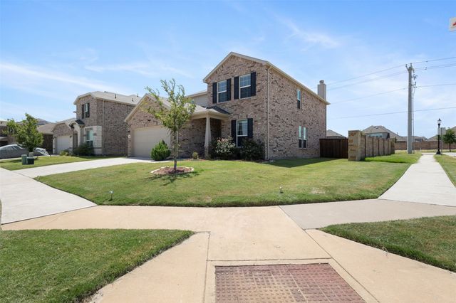 1600 Waggoner Drive, Aubrey, TX 76227