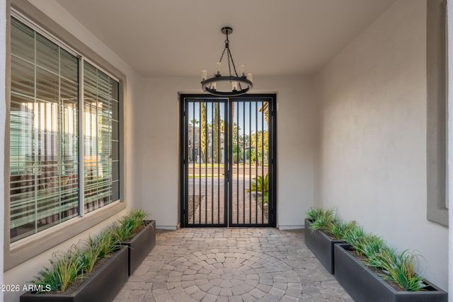 445 E LYNX Way, Chandler, AZ 85249