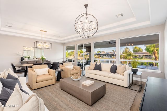 445 E LYNX Way, Chandler, AZ 85249