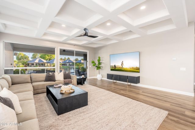 445 E LYNX Way, Chandler, AZ 85249